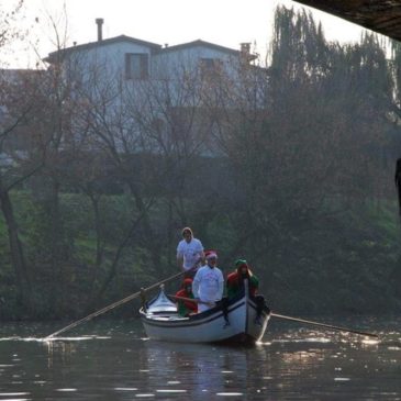 AMISSI DEL PIOVEGO: LA VOGATA DEI BABBI NATALE DOMENICA 18 DICEMBRE ORE 10.30  A PADOVA